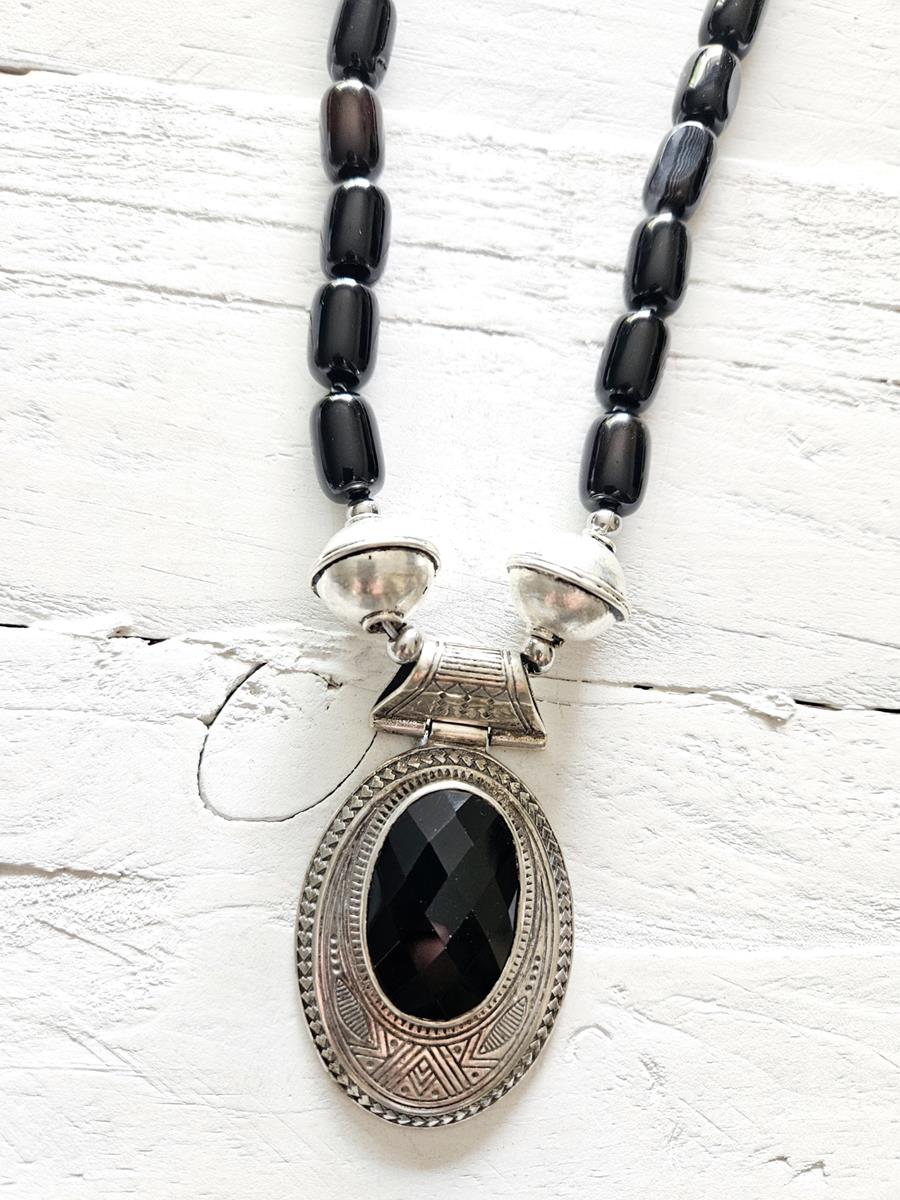 Collar Black Vintage | NOM104 | Bohemian Barcelona, freespirit, lifestyle.